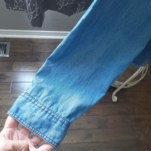 Torrid Button DownShirt - Picture 6 of 9